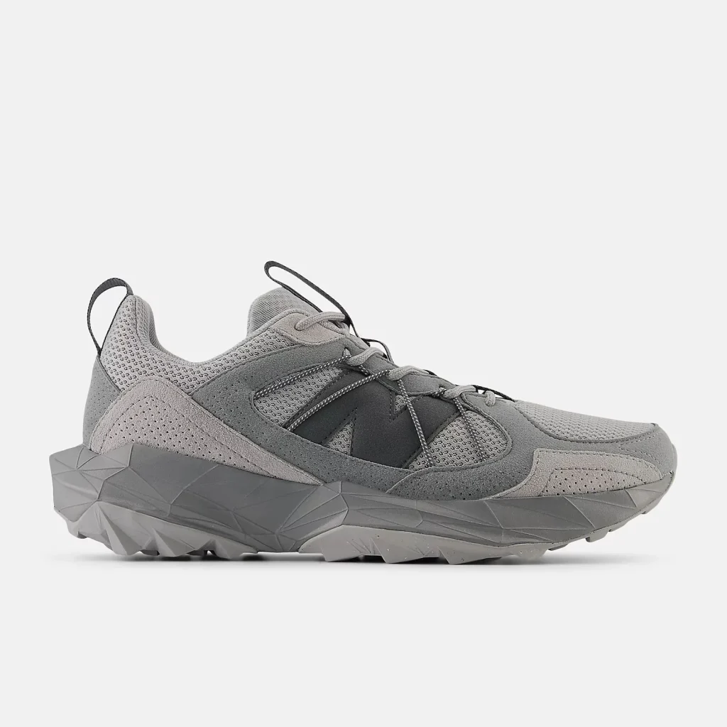 Кросівки New Balance Tektrel