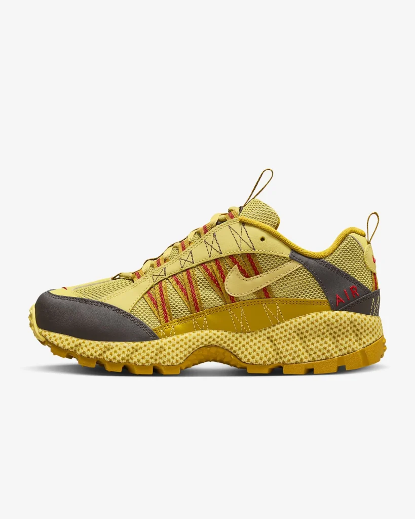 Кросівки Nike Air Humara Qs